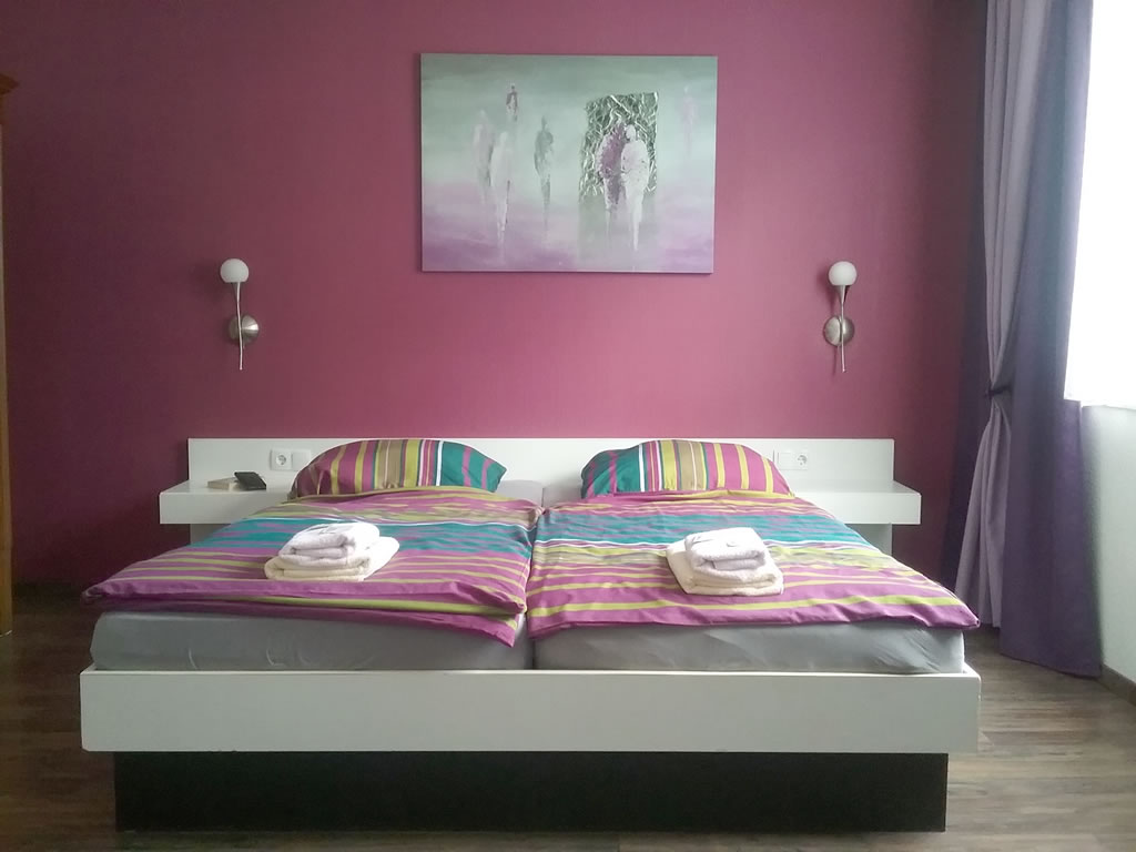 Appartmentzimmer Schlafzimmer